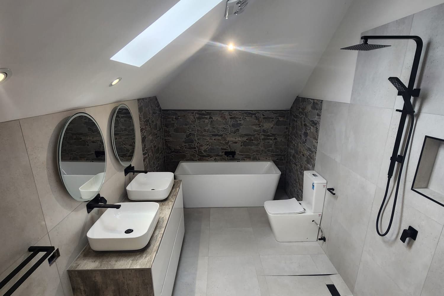 Bennys tiling and bathrooms Pty Ltd - photo 1